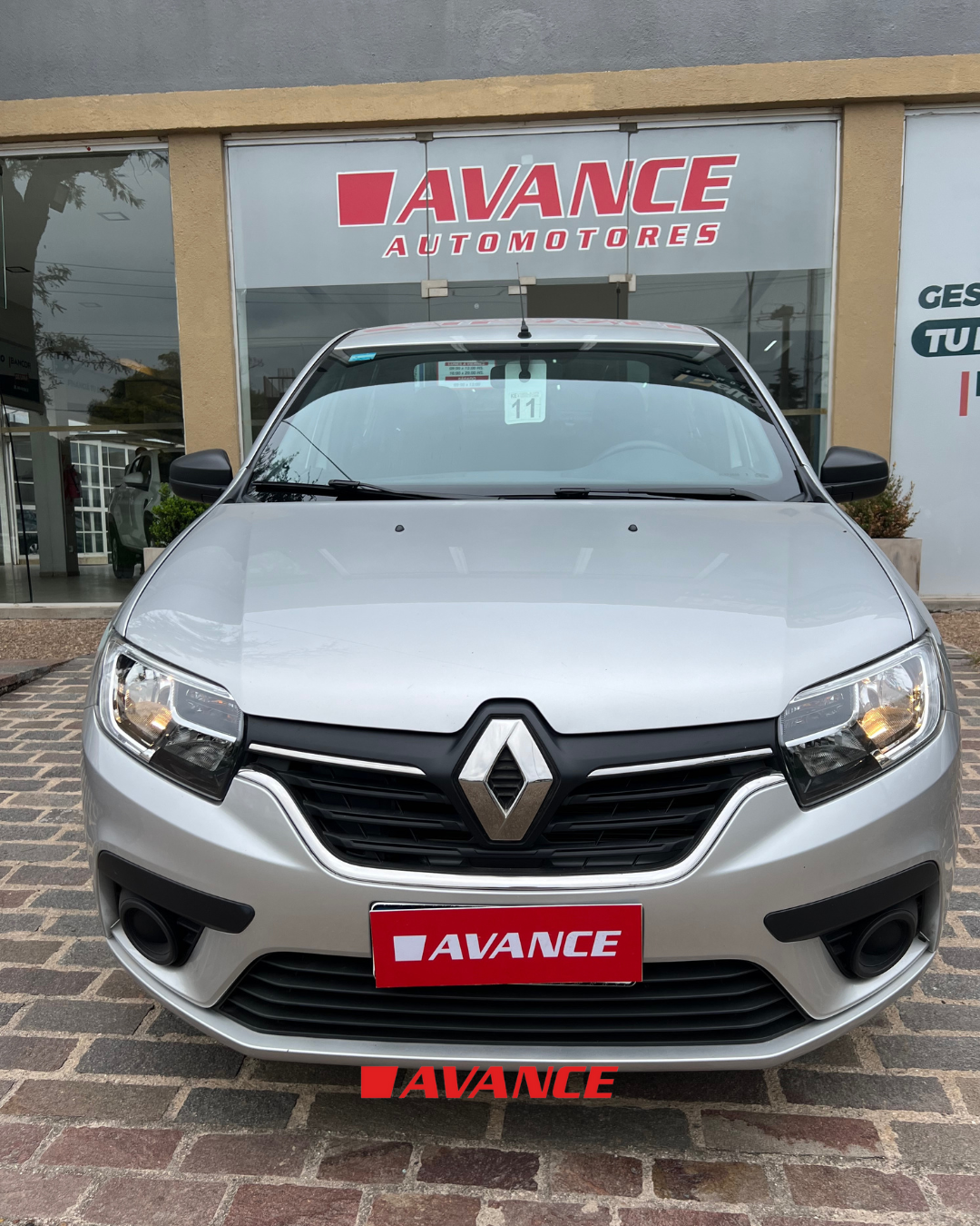 Image of Renault Logan Life 1.6
